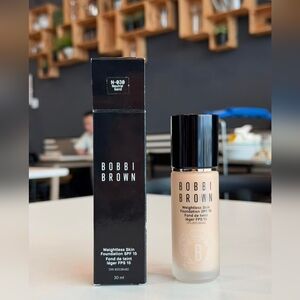 Bobbi Brown Weightless Skin Foundation - Neutral Sand (N-030) Bottle